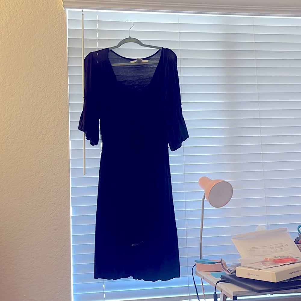 Max Studio L black V Neck Dress